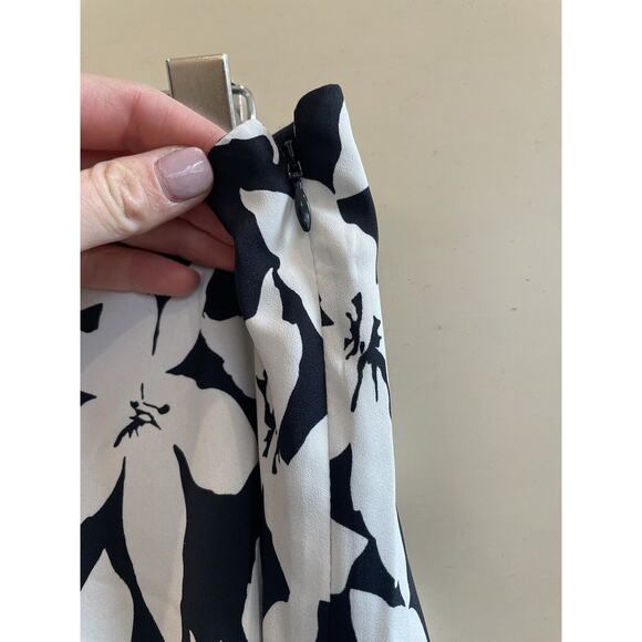 Joie Brystal High Waist MIDI Floral Black White Skirt NWT $248 Lined‎ Size 14 - Picture 2 of 9